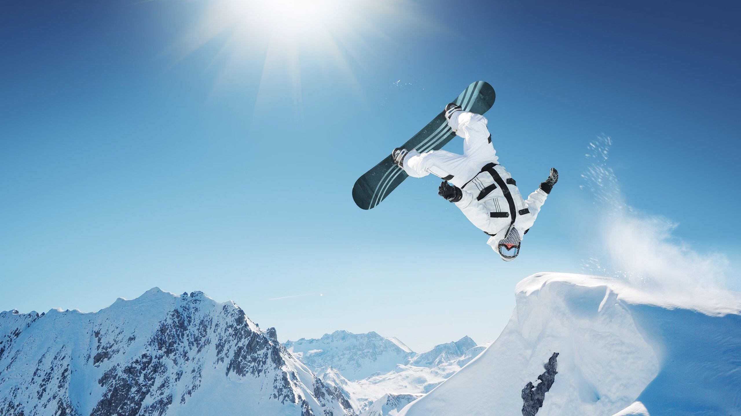 国际架高绳索比赛，高空勇士的极限挑战，高空绳索训练架